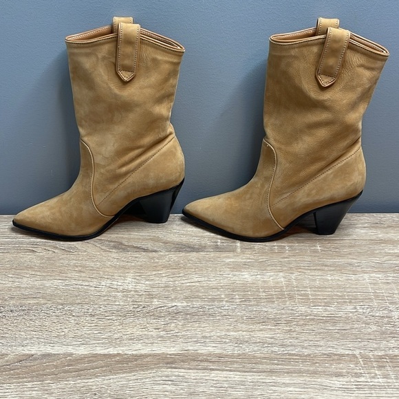 Schutz NWT Mackie Nubuck Leather Western Boots Honey Tan Pointed Toe Block Heel - Picture 4 of 10